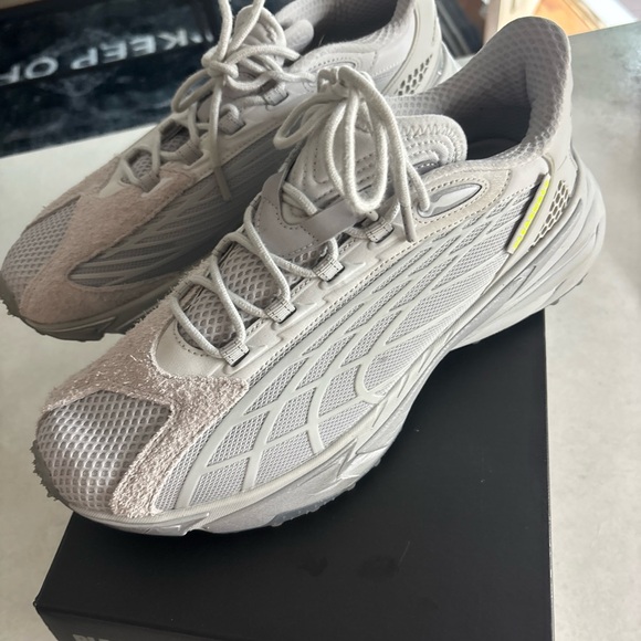 Puma Light Gray Sneakers with Yellow Accent - PUMA SPIREX X PLEASURES - Picture 1 of 12